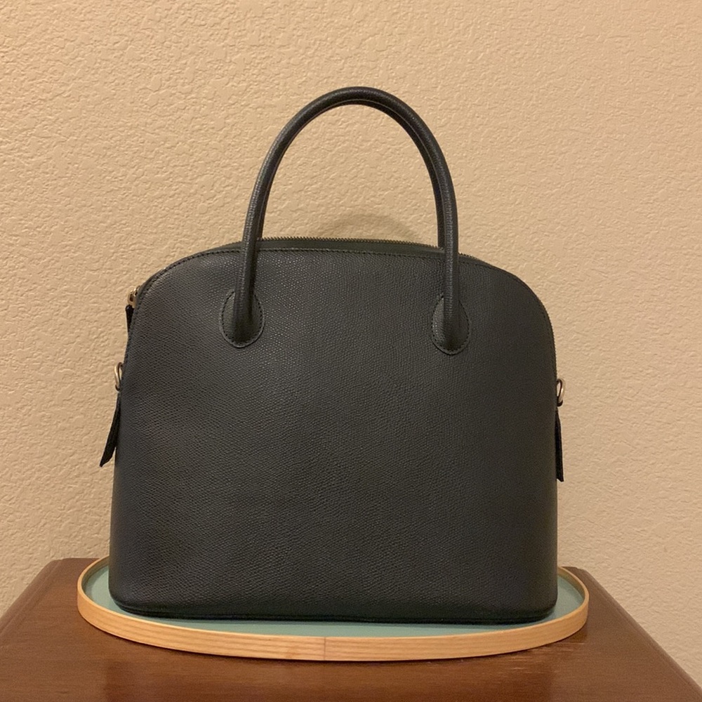 CELINE vintage bag. Genuine leather. Strong yet elegant and understated. Rare.